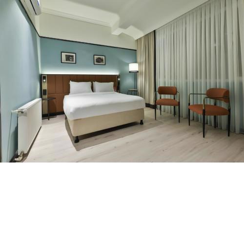 EA Exclusive Hotel