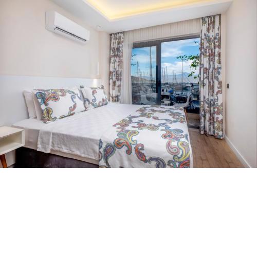 Ece Marina Suites