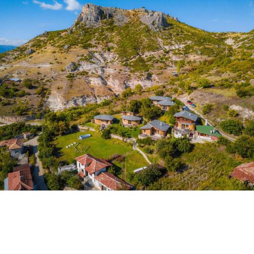 Eco Village Under the Cliffs