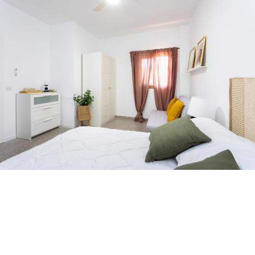 EDEN RENTALS B01 Surfy Stylish Bed&Coffee Room