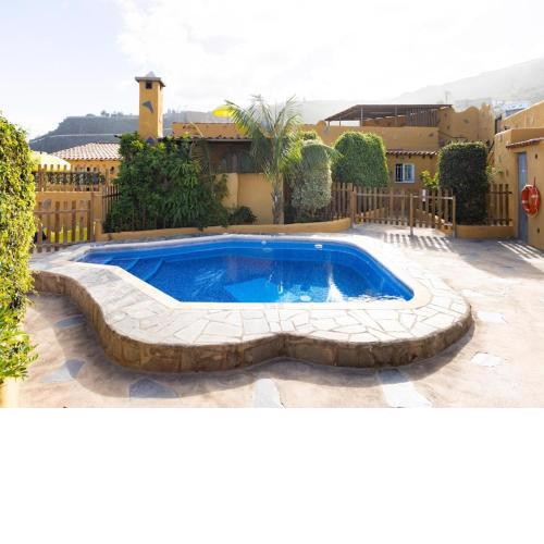 EDEN RENTALS North Paradise "House B"