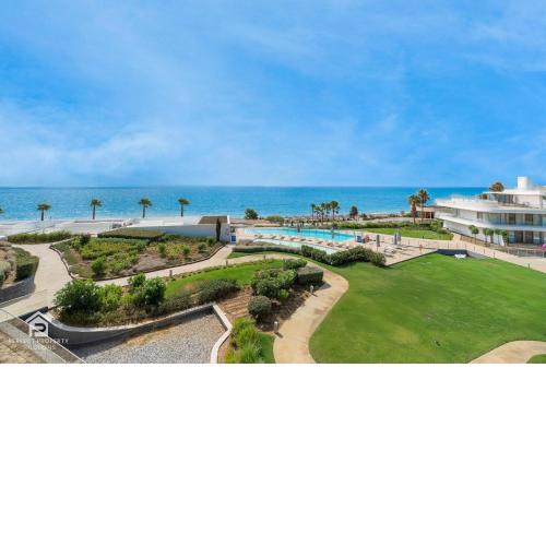 Edge Luxury Beachfront 3BR, 3 pools, spa, gym