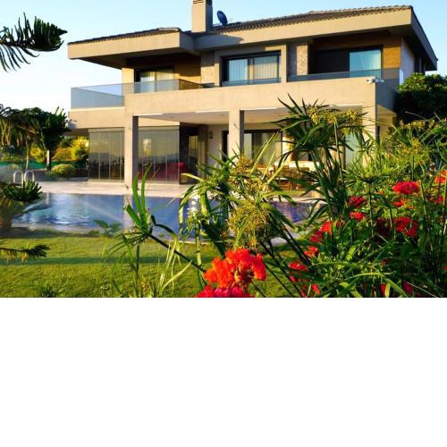 Efe Delux Çeşme Ovacık'ta Lüx Villa