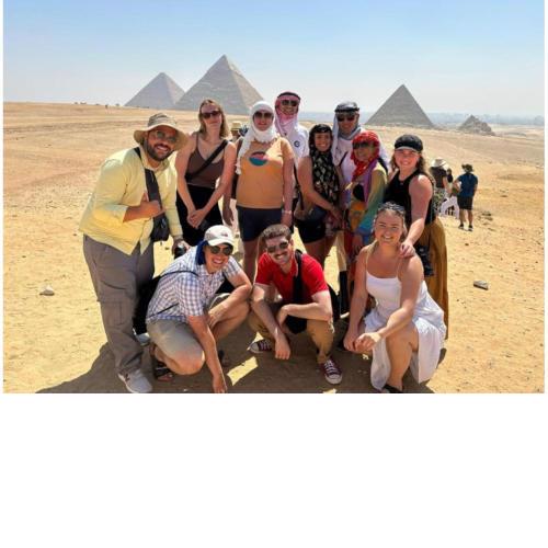 Egyptus Pyramids Inn