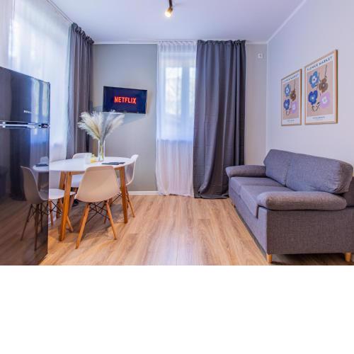 Eiffel Elegance - Stylish Sofia Apartment