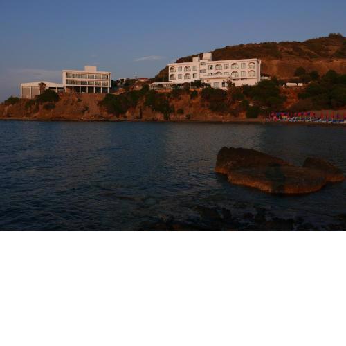 E.J. Pyrgos Bay Hotel