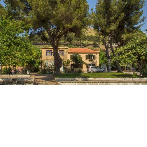 Elaia Hotel