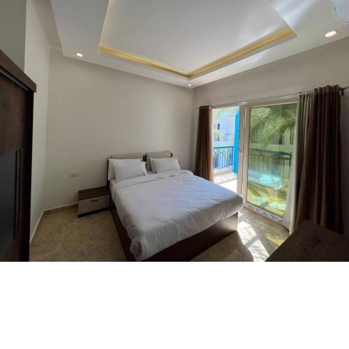Elegant 2-Bedroom Suite Mirage Bay