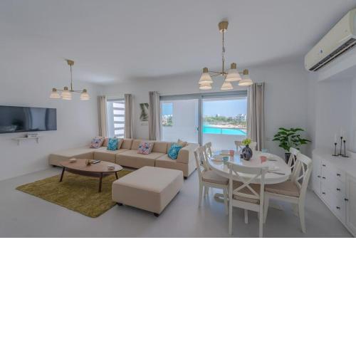 Elegant 3BR on Swan Lake Crystal Lagoon at Elgouna Families Only