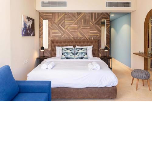 Elegant & Edgy 2 BR w Beach & Pool Mangroovy