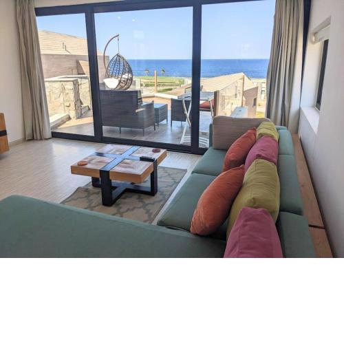 Elevated Sea View 2BR Standalone Free Beach & Pool in Somabay