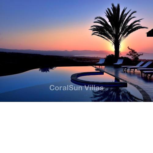 ELITE Amazing Villa with Heated Pool by Coral Sun Villas