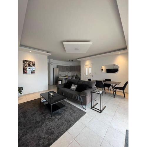 Elite Escapes Roof Terrace Apartment - Kato Paphos
