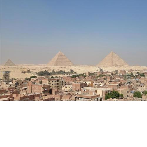 Elite Pyramids view apartments
