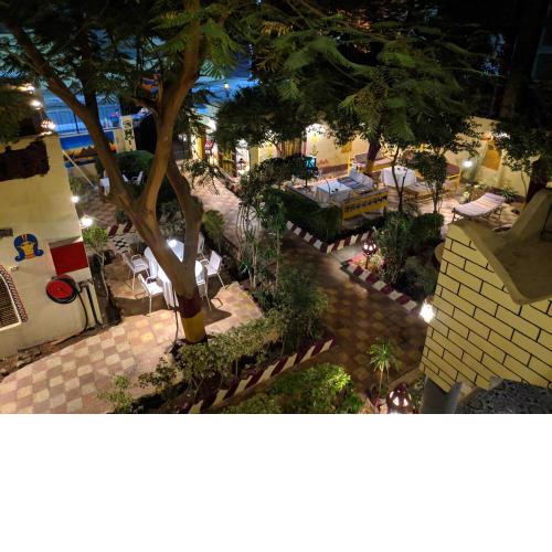 Elphardous Hotel