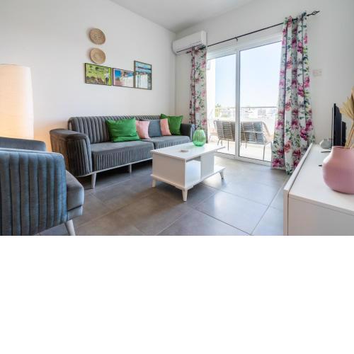 Emerald’s 2-Bedroom Apartment in Larnaca