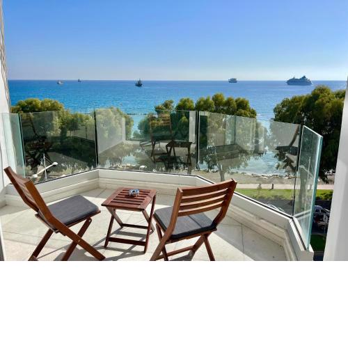 Enaerios Stunning Seaview Luxury Apartment