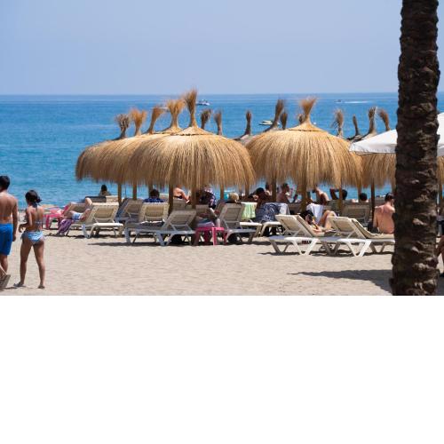 Encanto Andaluz Second Line of the beach Center Lor