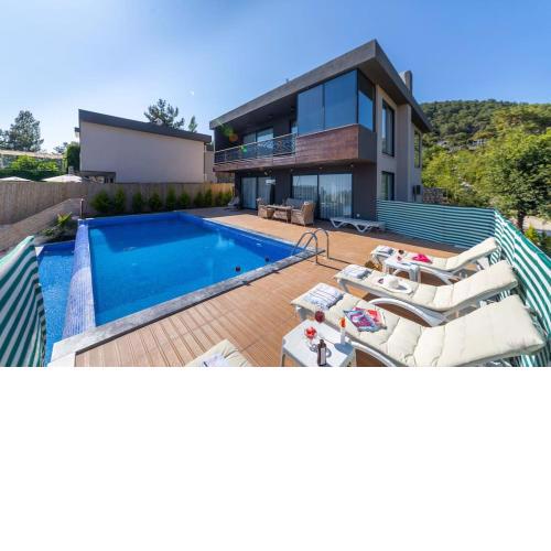 Enfes Manzaralı Lüks Villa paragon