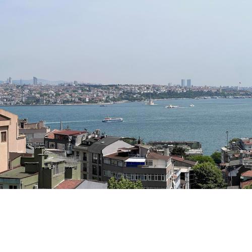 ESTAMBUL Unique house with sea view in Cihangir center
