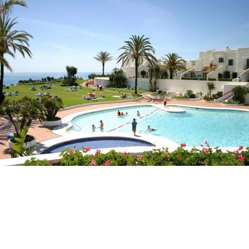 Estepona - Playa - Villa 2 dormitorios en urbanización cerca de la playa