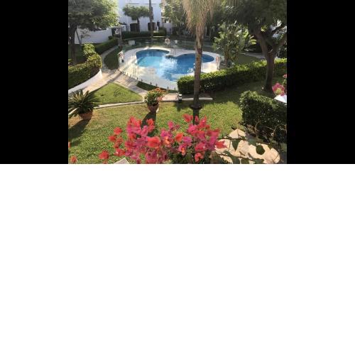 Estepona - Playa - Villa con acceso directo a la piscina