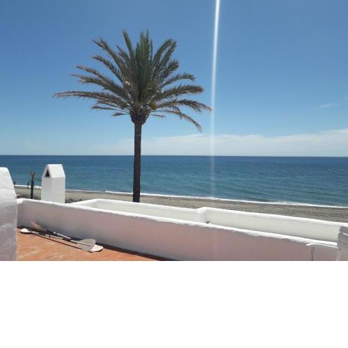 Estepona - Primera linea de playa y solarium