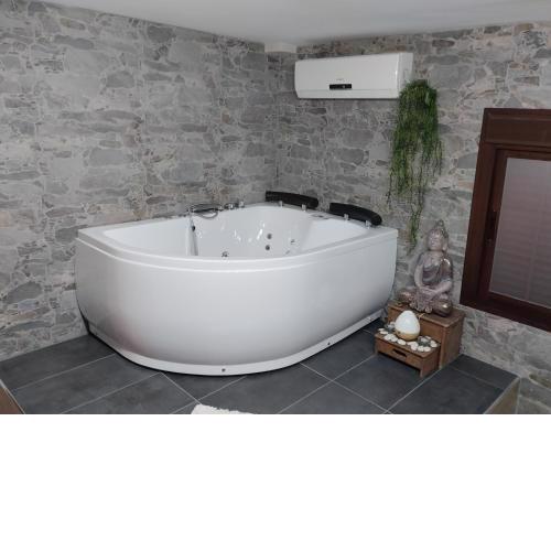 Estudio jacuzzi Luz de Jerez