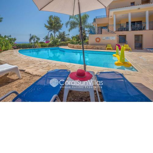 Exceptional Large Villa, Private Heated Pool, Complete Privacy, Prime Location