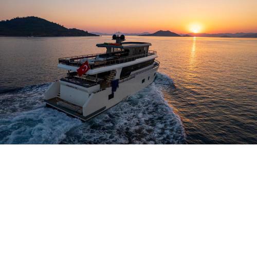 Explorer Yacht