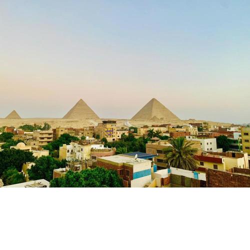 Eyad Pyramids view