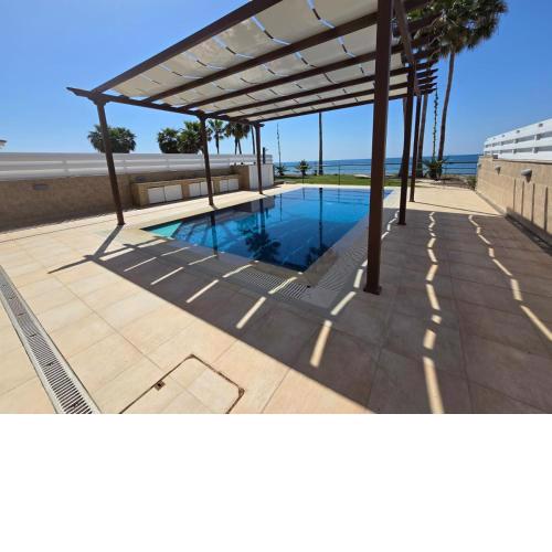 Fabulous beach front house with pool
