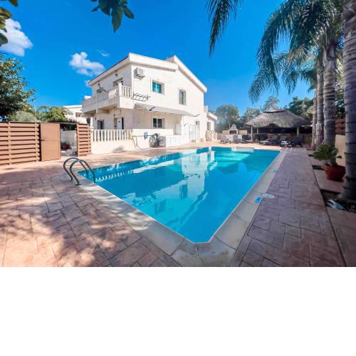 FAME villa with Private Pool and Gazebo