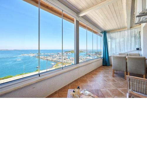 Fancy 1BD Apartment with Spacious Terrace and Marvelous Sea View