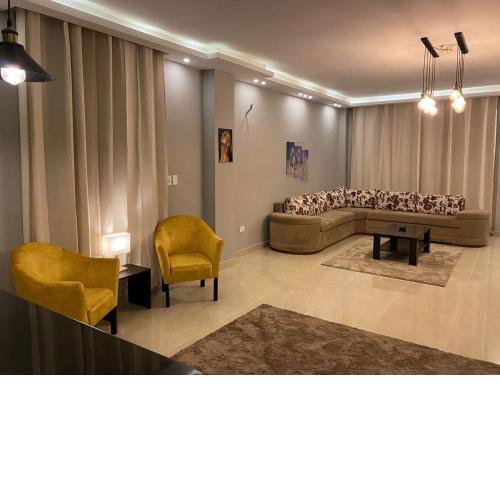 Fancy 2 bedroom apartment in sheikh zayed for daily rent