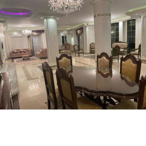 fancy 3 bedrooms apartment for rent in a sheikh zayed compound