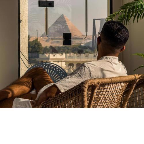 Fancy Pyramids' view, Giza's Gem