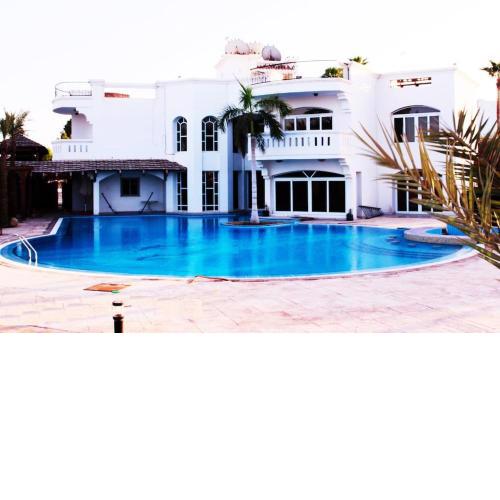 Fantastic Villa with privet pool for family in Naama Bay