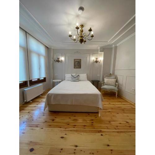 Fatih Balatta Pink Home 3