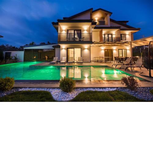 Fethiye Çalışta 8 Kişilik Lüks Villa Gezer