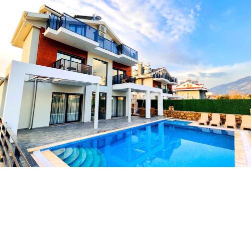 Fethiye'de havuzlu villa
