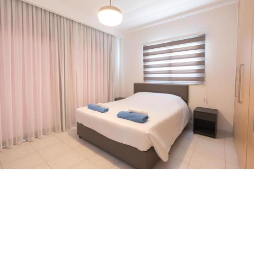 Fig Tree Blue Apartment-141