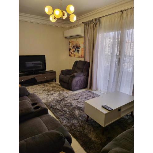 Flat at prime location with wifi and garden view