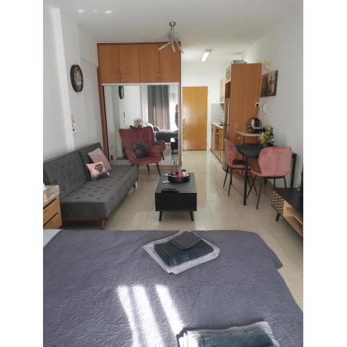 Flat111-Adults only
