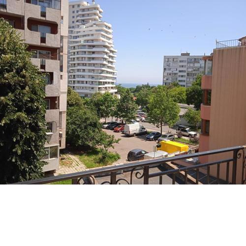 Flora Beach Apartaments