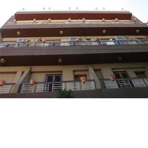 Fontana Luxor Hostel