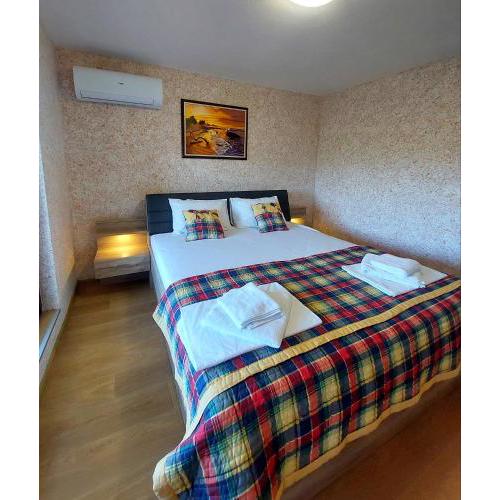 Forest View Apartment