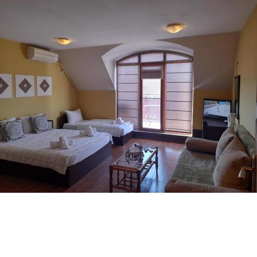 FOTIADIS BOUTIQUE RООМS and STUDIOS