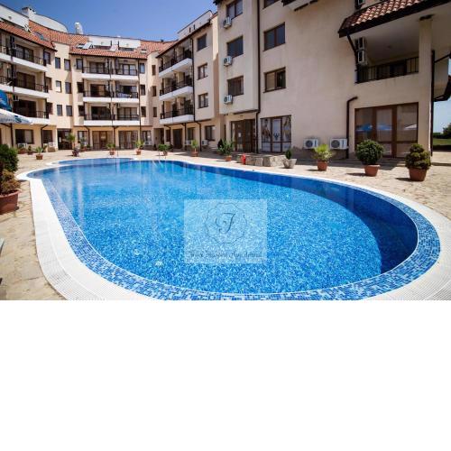 Four seasons apartment - Oasis beach resort