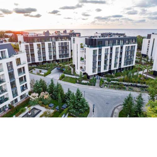 Free parking flats with WIFI and pool